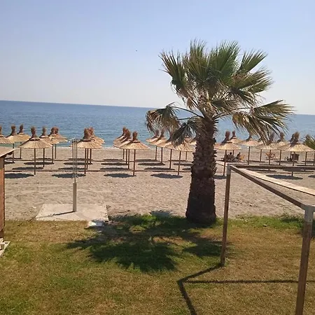 Karaoyli Case de vacanță